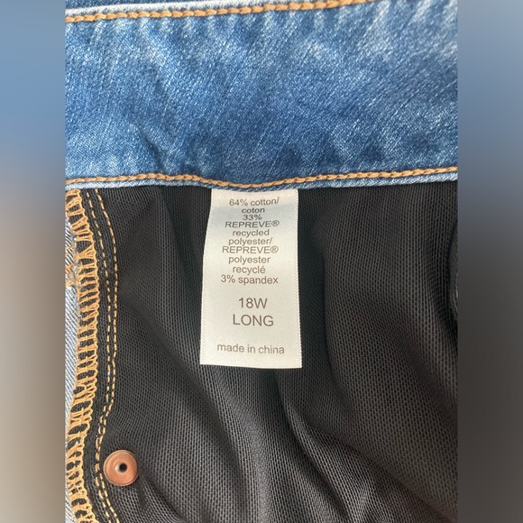 M jeans by Maurice’s Mid-Rise Bootcut Jeans. Size 18 Long - Picture 6 of 9